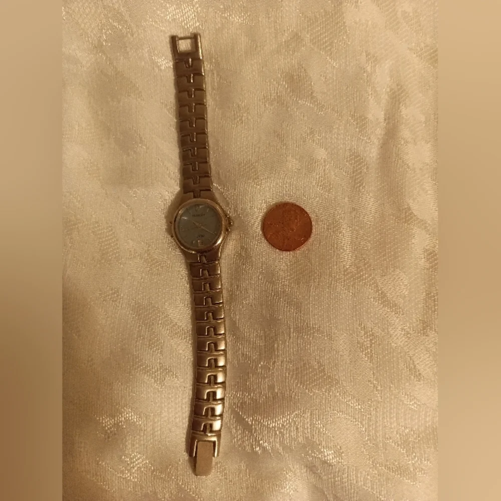Armitron women's silver tone blue face watch